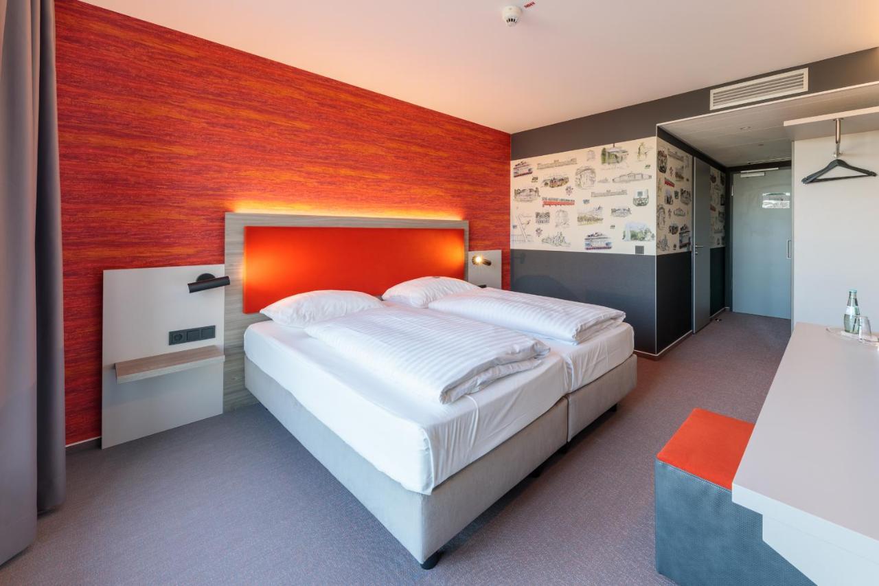 Hotel Am Ruessel Lohfelden Exterior photo